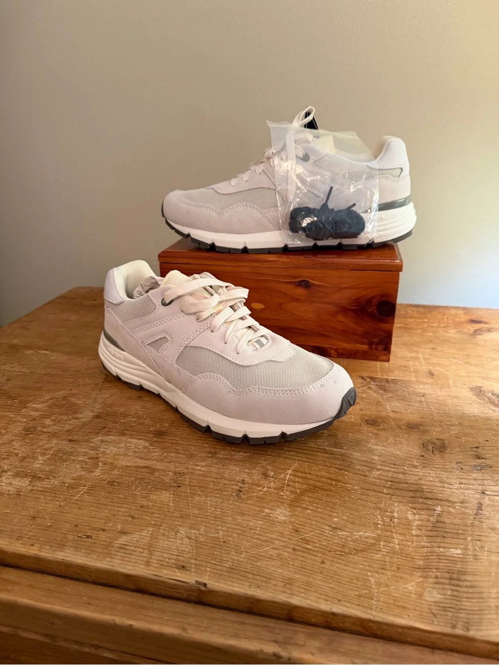 J. Crew Men's White and Light Gray Sneakers